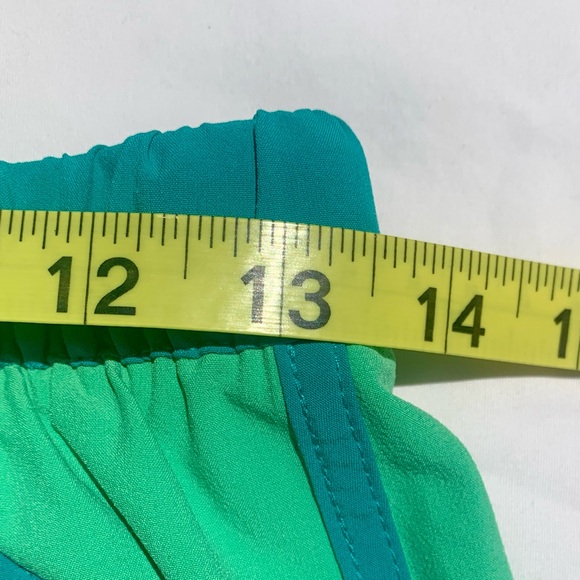 Patagonia Shorts M 2.5” Inseam Green Teal Drawstring Two Tone Pockets - Picture 7 of 8